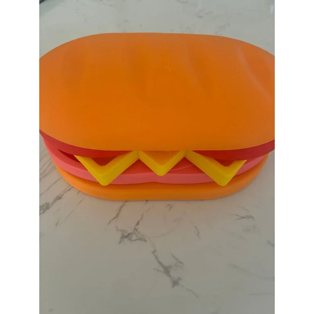 Brightkins Dog Treat Puzzle Toy Hamburger Slow Feeder Enrichment EUC